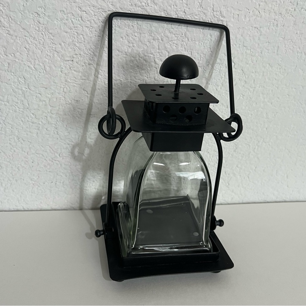 Frontgate Vintage Windproof Candle Holder Lantern Indoors & Outdoors Black